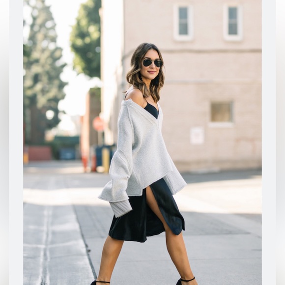 Gorgeous front slit BCBGeneration midi dress - Picture 9 of 9